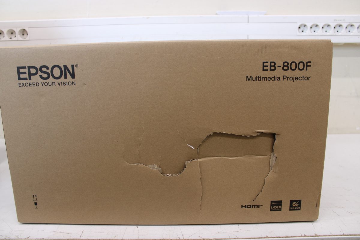Epson EB-800F 3LCD Projector /16:9/5000Lm/2500000:1, White, SALE OUT. Epson, EB-800F, Full HD (1920x1080), 5000 ANSI lumens, White, Lamp warranty 12 month(s)