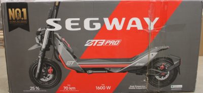 Ninebot by Segway Kickscooter ZT3 Pro E, Black, Segway Ninebot Kickscooter ZT3 Pro E, 1600 W, 25 km/h, 11 ", 24 month(s), Black, DAMAGED PACKAGING, SCRATCHED, DIRTY, MOUNTING MARKS