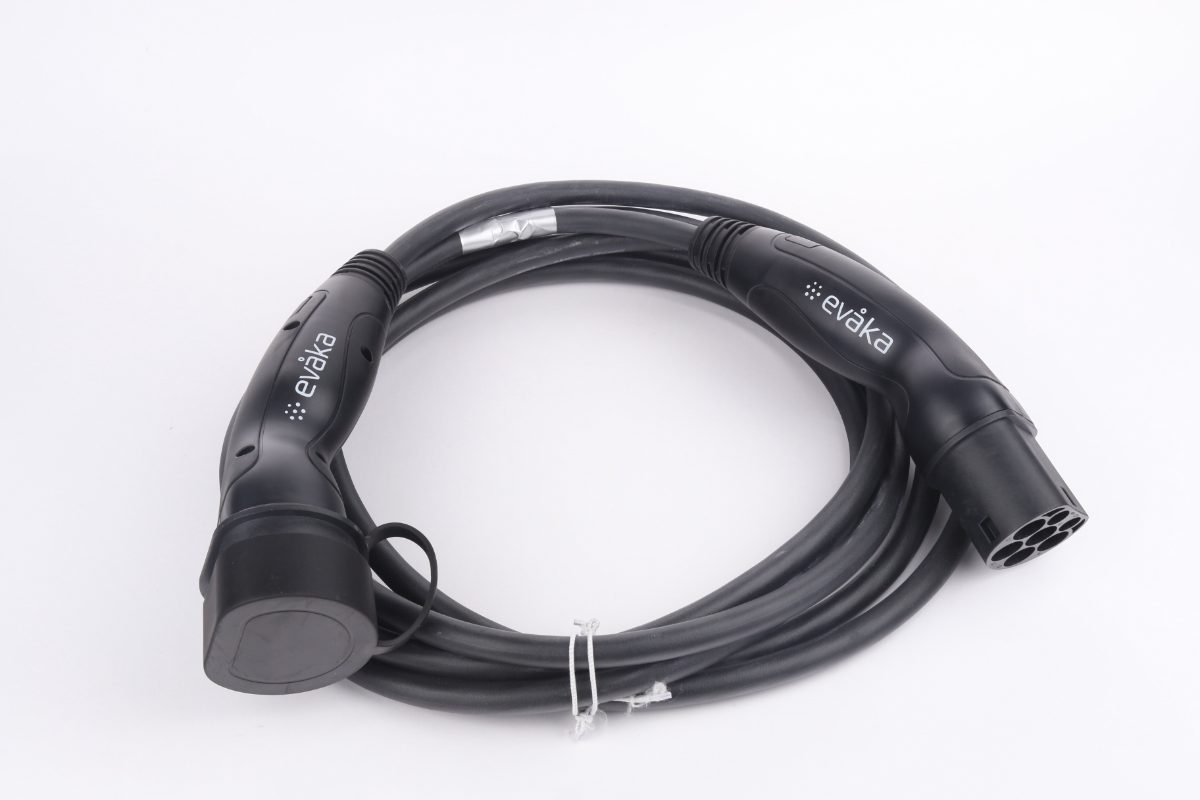 Evaka EV Charging Cable Type 2-Type 2, 22 kW, 32 A, 5 x 6 mm2, 1 x 0.5 mm2, 7 m, ITGAM3872, Black