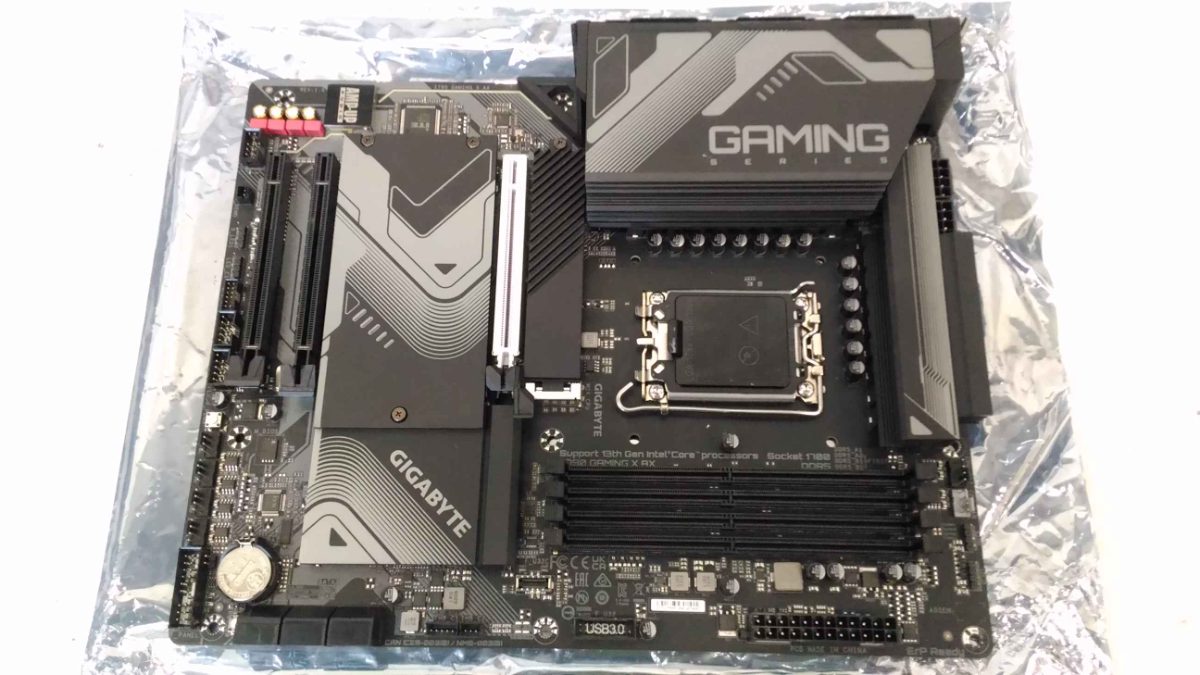Gigabyte, Z790 GAMING X AX 1.0 M/B, Processor family Intel, Processor socket  LGA1700, DDR5 DIMM, Memory slots 4, Supported hard disk drive interfaces 	SATA, M.2, Number of SATA connectors 6, Chipset Z790 Express, ATX, USED, REFURBISHED, WITHOUT ORIGINAL PACKAGING AND ACCESSORIES, ONLY BACKPANEL AND ANTENNA INCLUDED