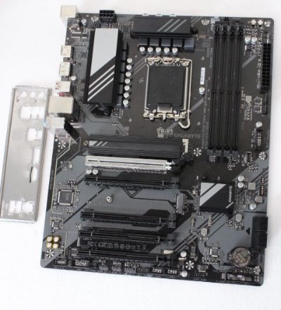 Gigabyte B760 DS3H GEN5 1.0, Processor family Intel, Processor socket LGA1700, DDR5, Supported hard disk drive interfaces M.2, SATA, Number of SATA connectors 4, USED, REFURBISHED, WITHOUT ORIGINAL PACKAGING AND ACCESSORIES, ONLY BACK PANEL INCLUDED