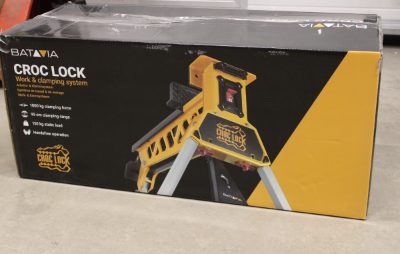 Batavia Croc Lock work/clamp station, SALE OUT. Batavia B.V., Croc Lock Workbench and Clamping Station, DAMAGED PACKAGING, SCRATCHED ON CORPUS