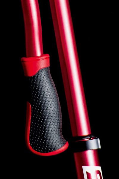 Six Degrees Scooter skrejritenis 230 mm un 215 mm, sarkans