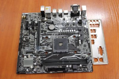 Asus, PRIME A320M-K, Processor family AMD, Processor socket AM4, Max. 32GB, DDR4, Memory slots 2, Supported hard disk drive interfaces M.2, PCI Express 3.0, Serial ATA, Number of SATA connectors 4, Chipset AMD A, Micro ATX, USED, REFURBISHED, WITHOUT ACCESSORIES AND ORIGINAL PACKAGING, ONLY BACK PANEL INCLUDED